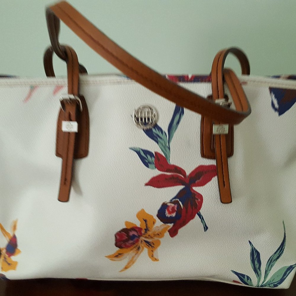 Dana Buchman Handbag